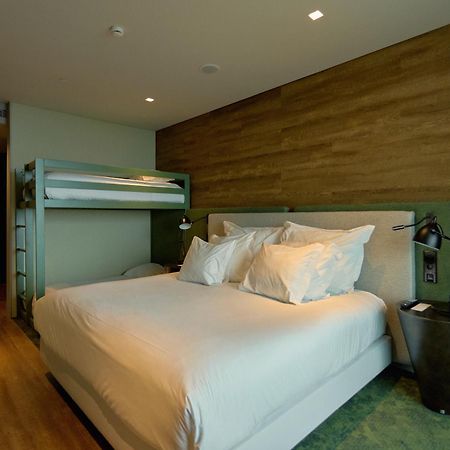 فندق ازور Ponta Delgada المظهر الخارجي الصورة A room at the hotel