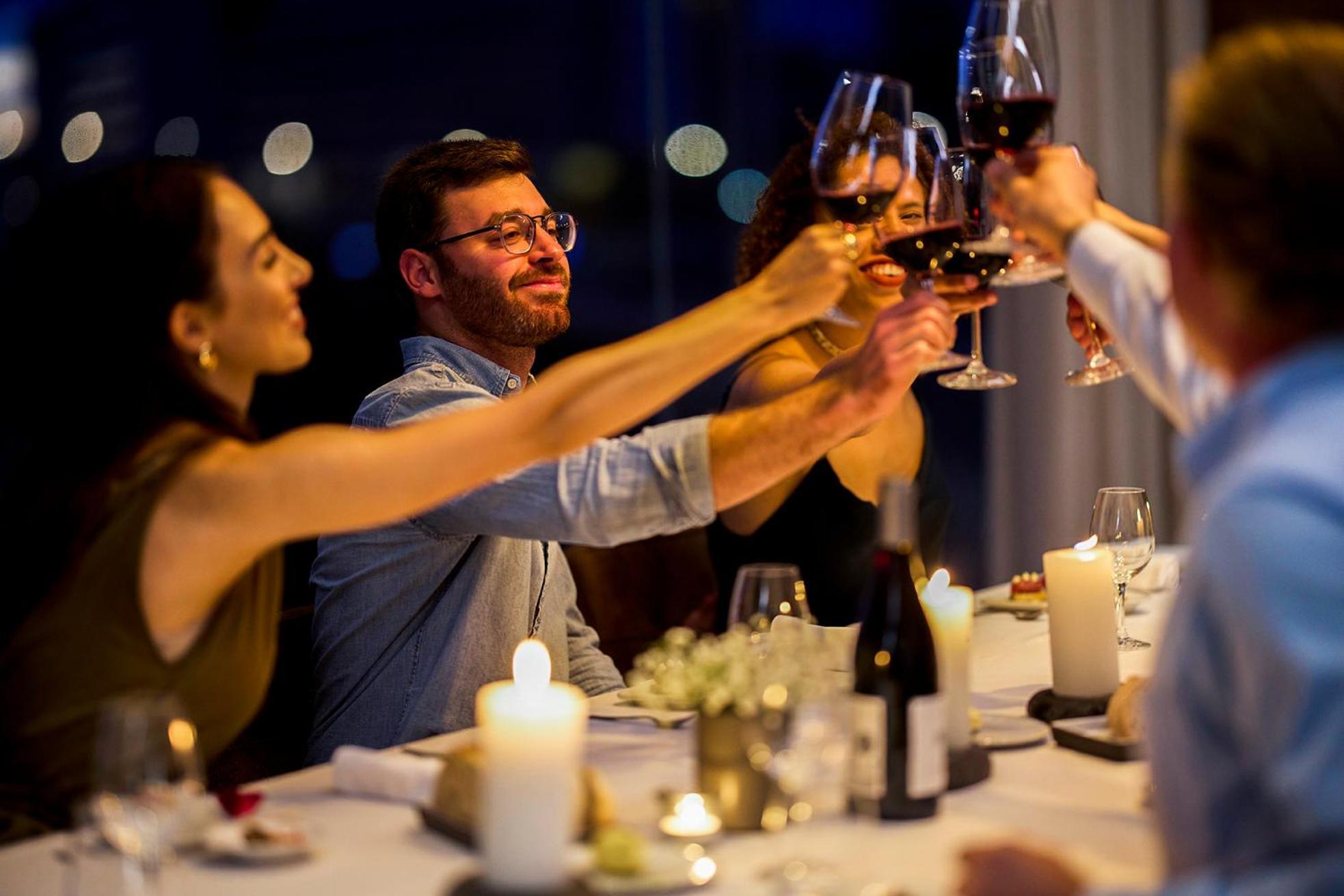 فندق ازور Ponta Delgada المظهر الخارجي الصورة A toast with wine